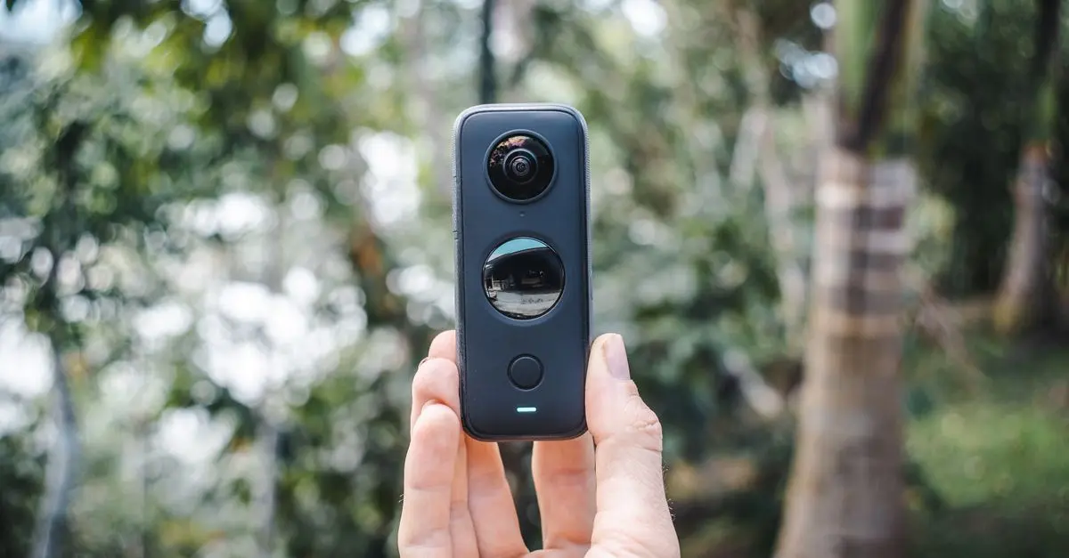 The Top Smart Gadget Trends Revolutionizing Retail Experiences