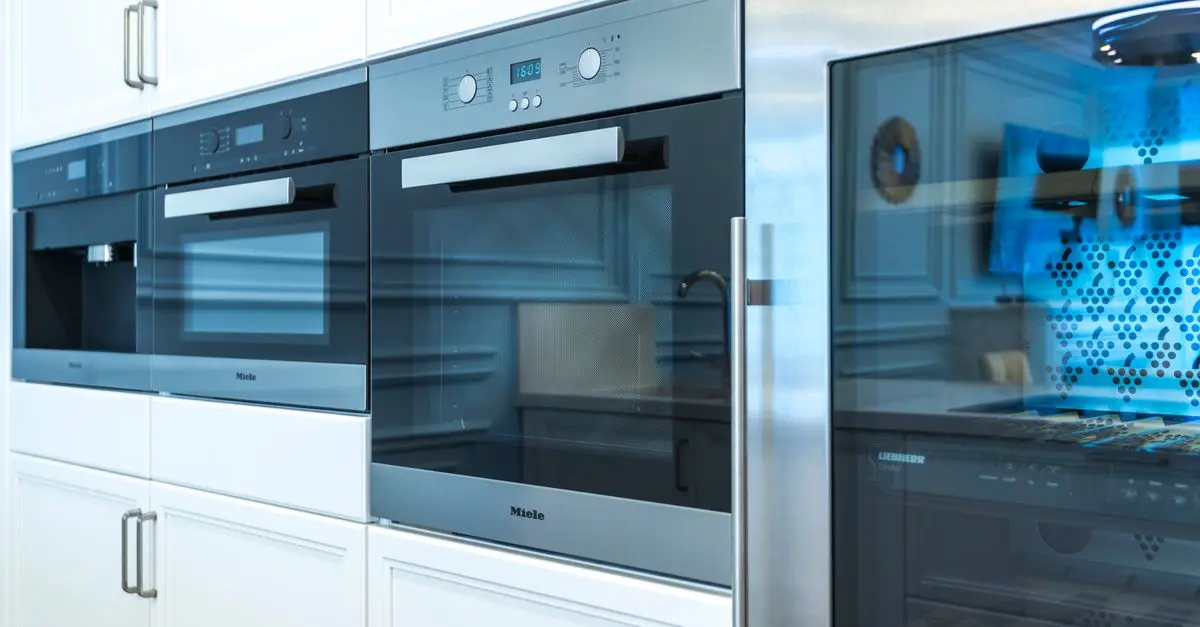 Top 5 Smart Gadgets to Enhance Your Cooking Experience