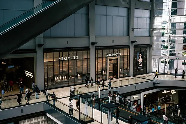 How Smart Gadgets Are Redefining Shopping Experiences