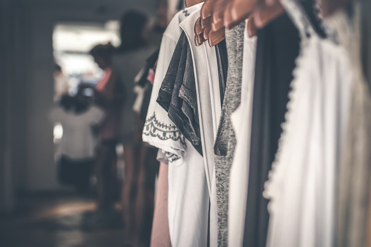 The Future of Smart Shopping: How Smart Gadgets Are Changing Retail