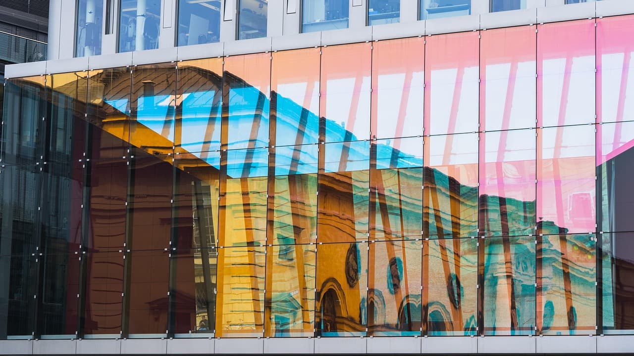 How Smart Gadgets are Redefining Modern Shopping Experiences